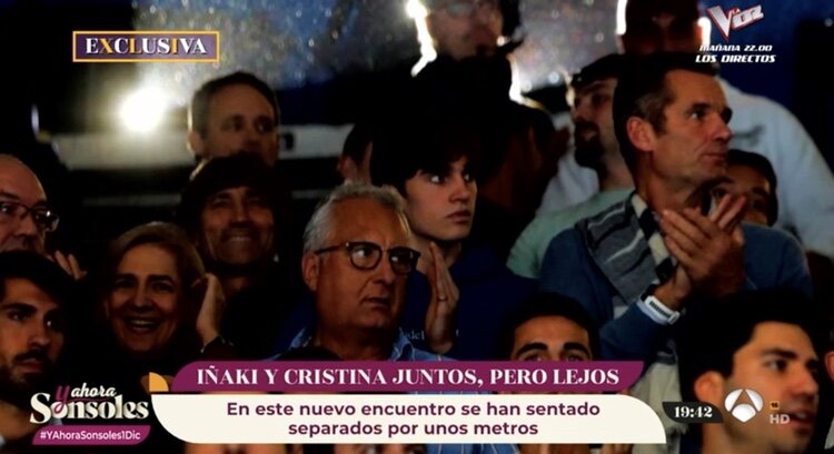 La Infanta Cristina e Iñaki Urdangarin con su hijo Pablo en el homenaje a Víctor Tomás