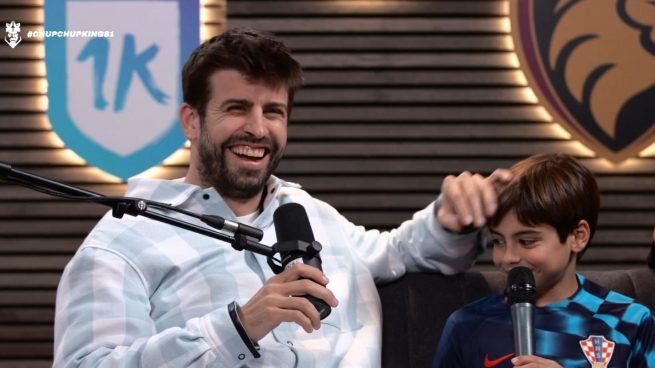 Gerard Piqué con su hijo Milan en Twitch