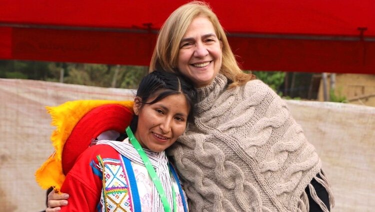 La Infanta Cristina, muy cambiada durante su viaje a Perú | Foto: Twitter