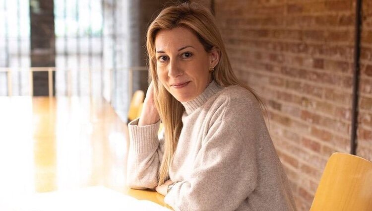 Eva García Sáenz de Urturi presenta su nuevo libro, 'El Ángel de la Ciudad' | Foto: Instagram