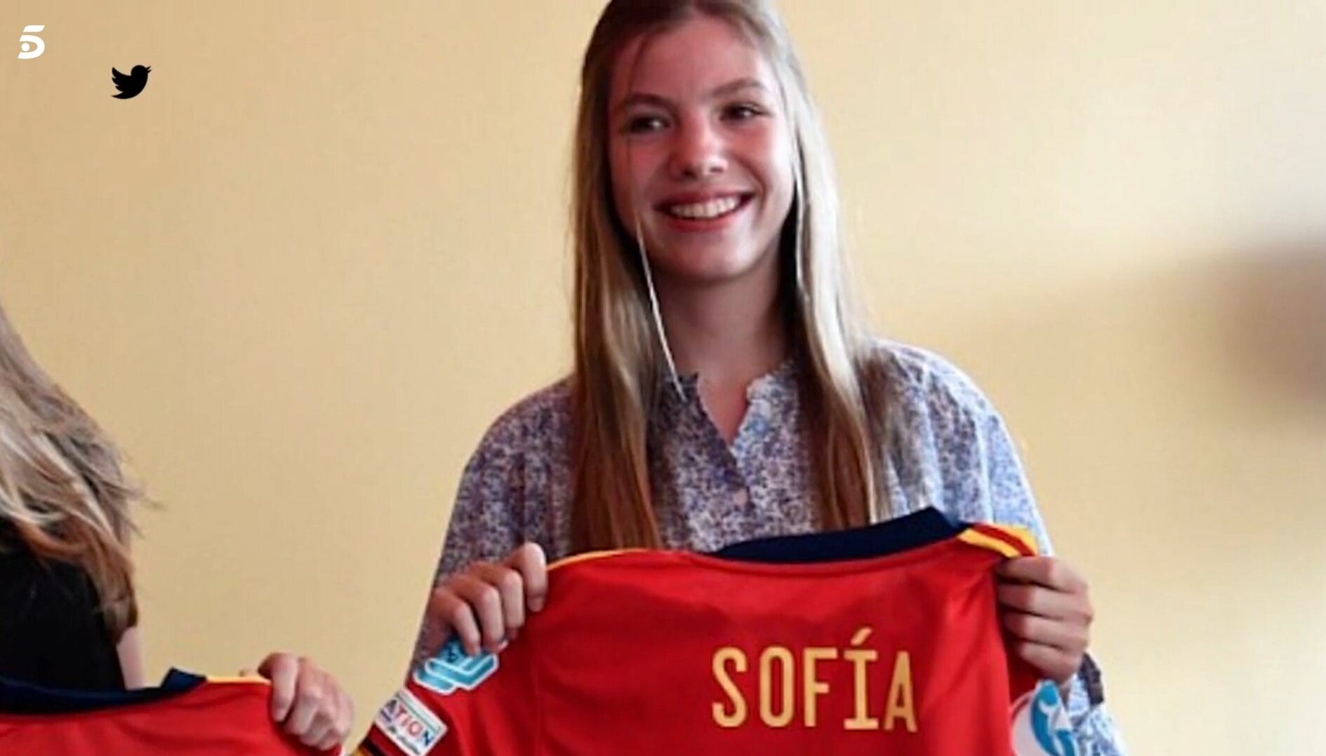 La Infanta Sofía con la camsieta de la Selección Española / Foto: Telecinco.es