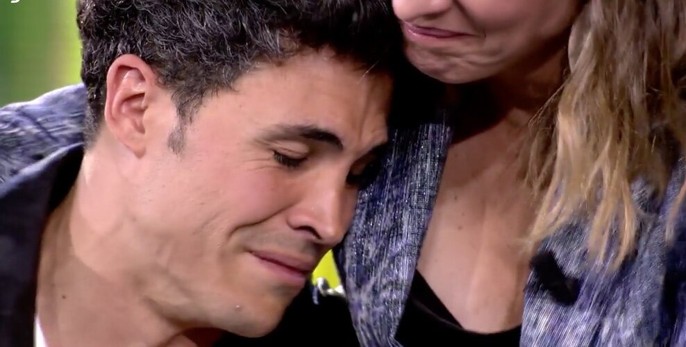 Kiko Jiménez se derrumba con Sandra Barneda ( Foto: Telecinco.es