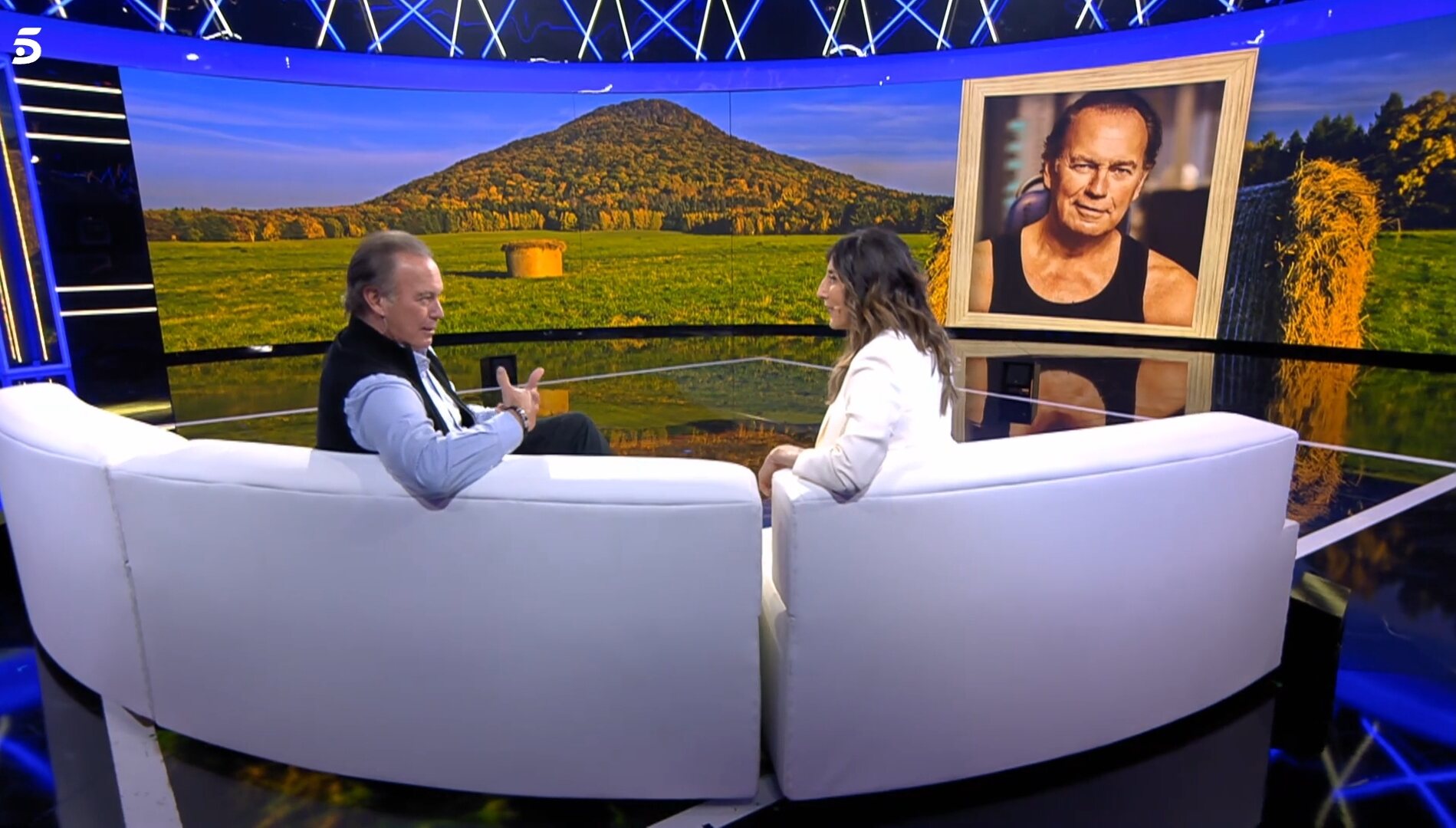 Bertín Osborne riéndose con Paz Padilla / Foto: Telecinco.es