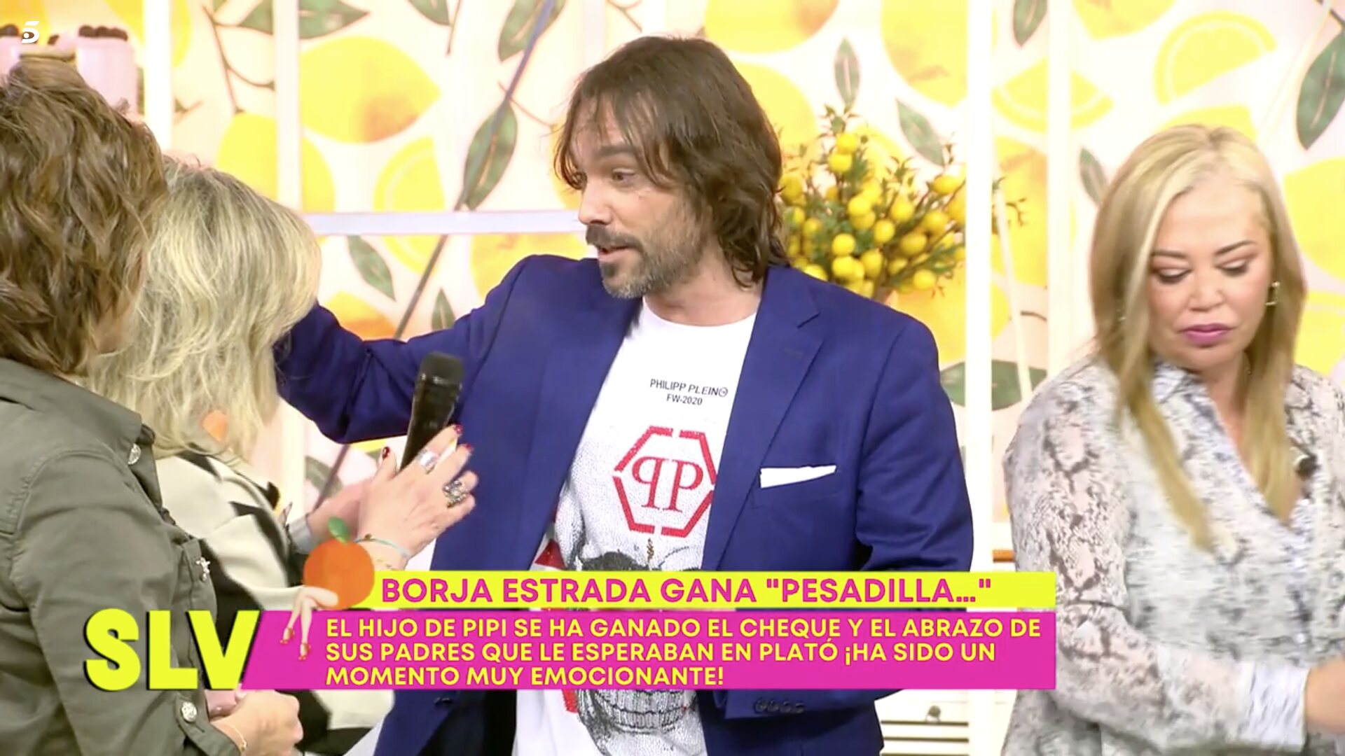 Borja Estrada entra en el plató de 'Sálvame' / Foto: Telecinco.es