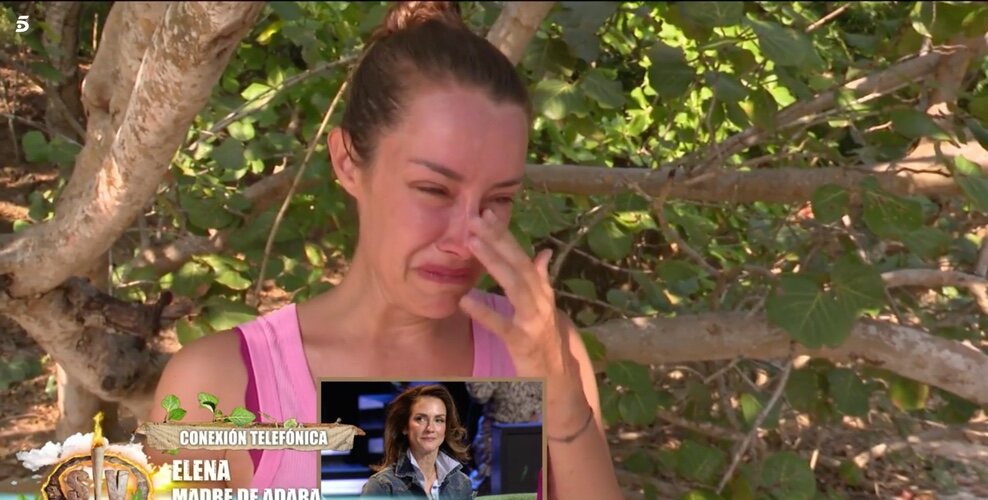 Adara se emociona hablando con su madre / Foto: Telecinco.es