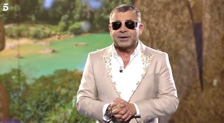 Jorge Javier Vázquez con gafas de sol en 'Supervivientes 2023'