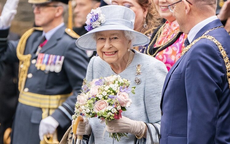 La Reina Isabel en una foto compartida por Carlos III | Instagram