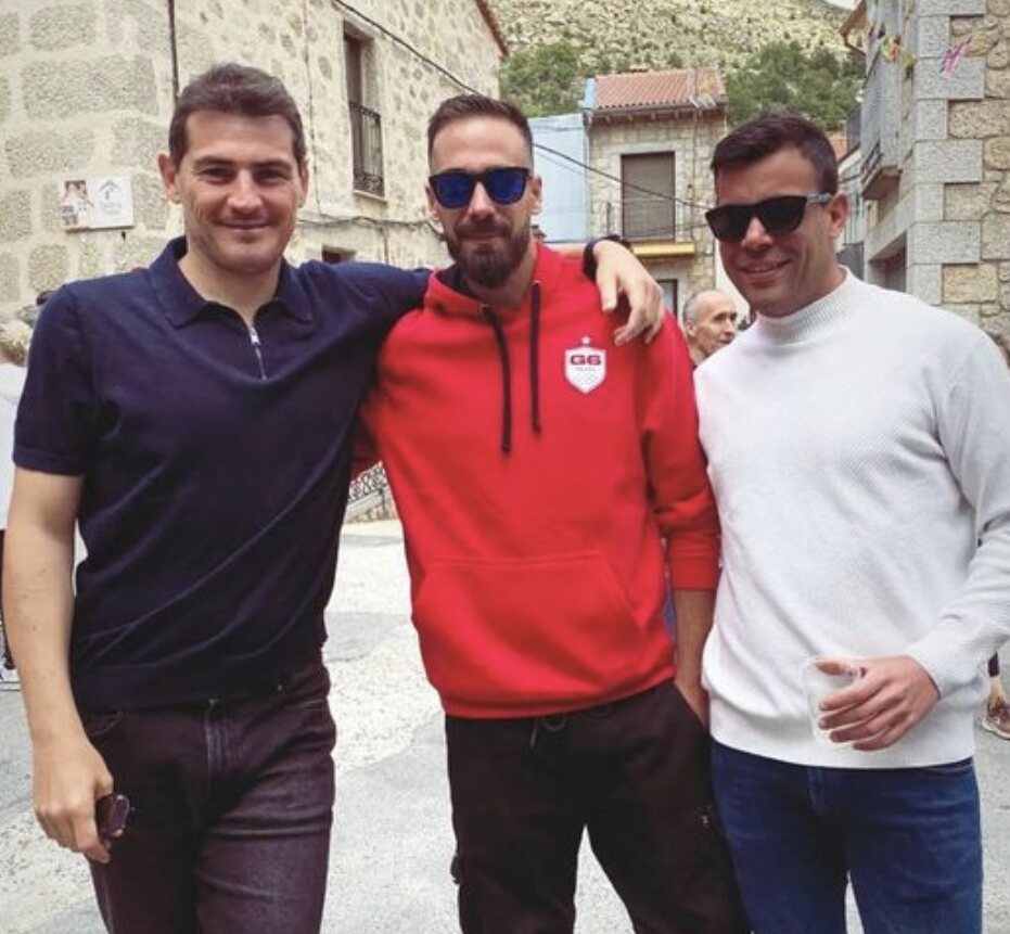 Iker Casillas con sus amigos de toda la vida celebrando su cumpleaños/ Foto: Instagram