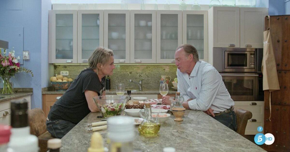 Bertín Osborne con Nacho Cano en 'Mi casa es la tuya'/ Foto: telecinco.es