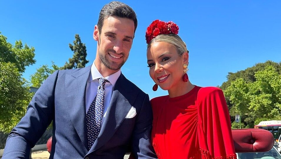 Sergio Rico con su mujer en la Feria de Sevilla | Instagram