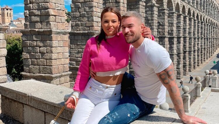 Marta Peñate y Tony Spina participarán juntos en 'Vaya vacaciones' | Foto: Instagram