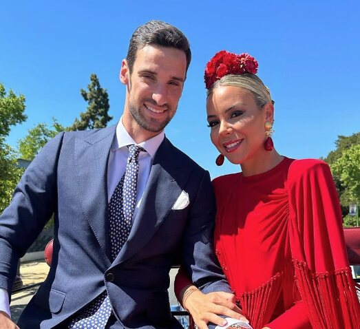 Sergio Rico y Alba Silva en la Feria de Abril