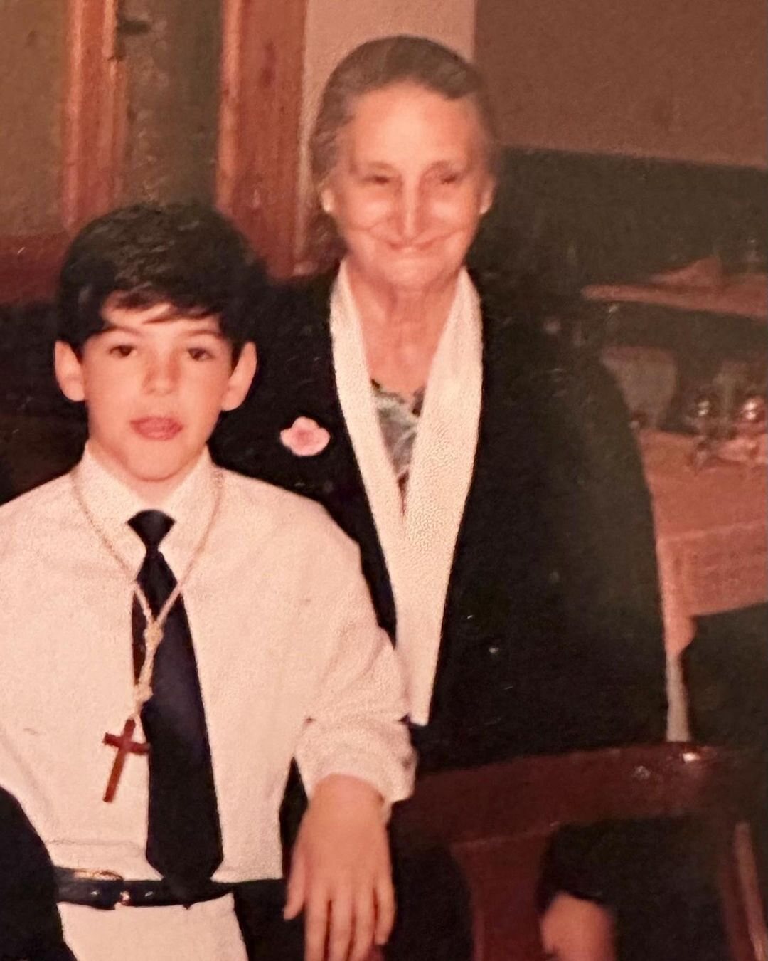 Miguel Ángel Muñoz con 'La Tata' cuando era un niño | Foto: Instagram