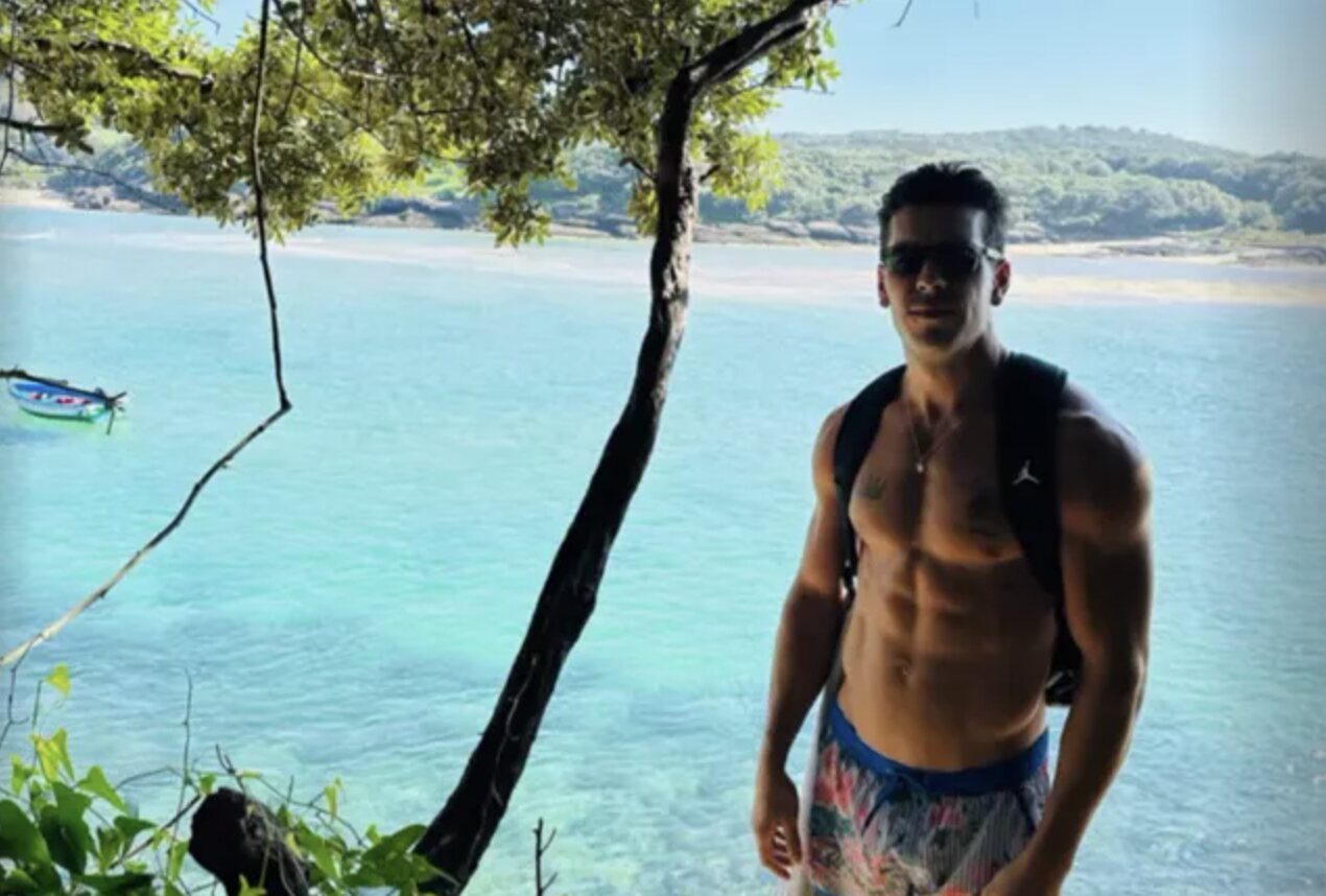 Mario Casas en el mar/ Foto: Instagram