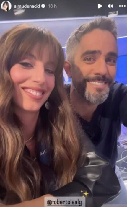 Almudena Cid con Roberto Leal en 'Pasapalabra'/ Foto: Instagram