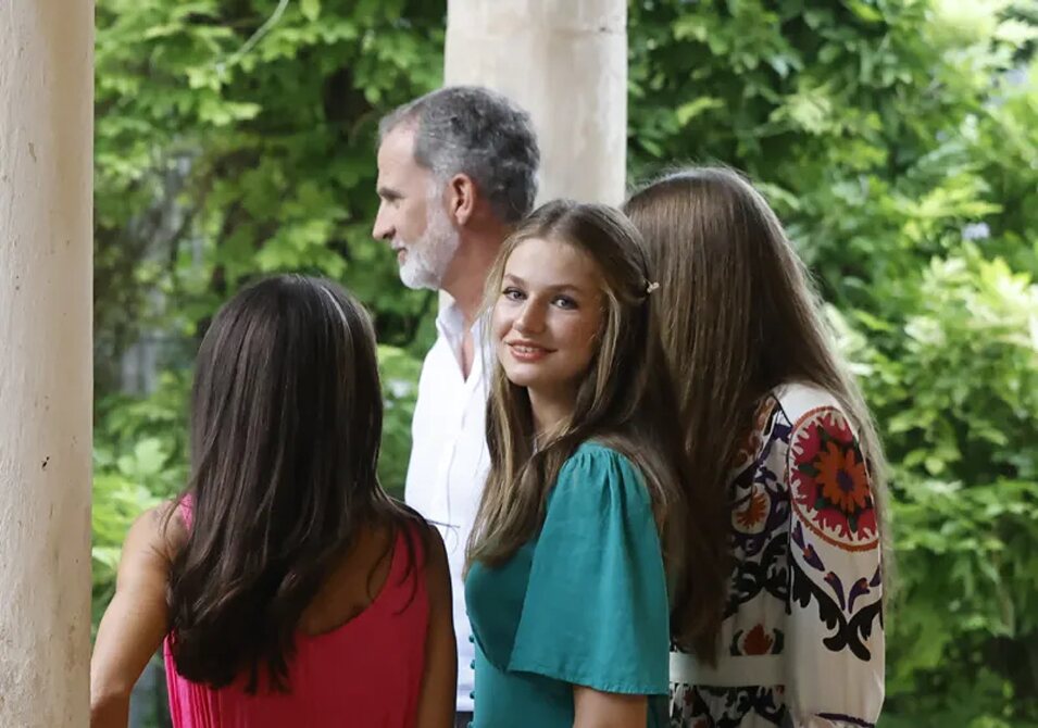 La Princesa Leonor en los Jardines de Alfabia de Mallorca en verano de 2023