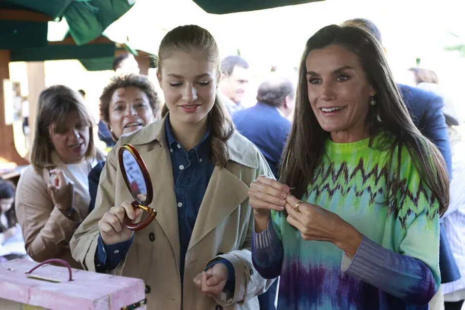 La Reina Letizia y la Princesa Leonor en la entrega del Pueblo Ejemplar 2023