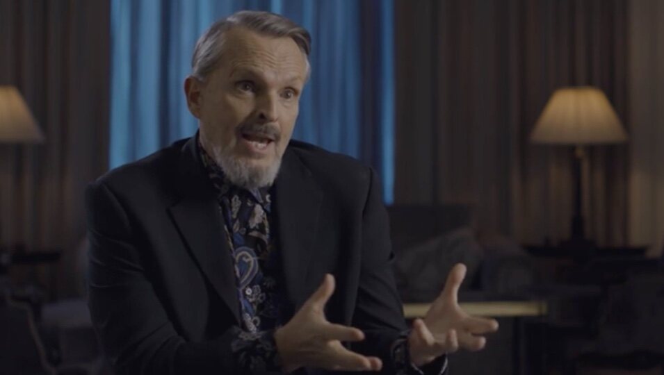 Miguel Bosé en la entrevista con Joaquín Prat | Telecinco