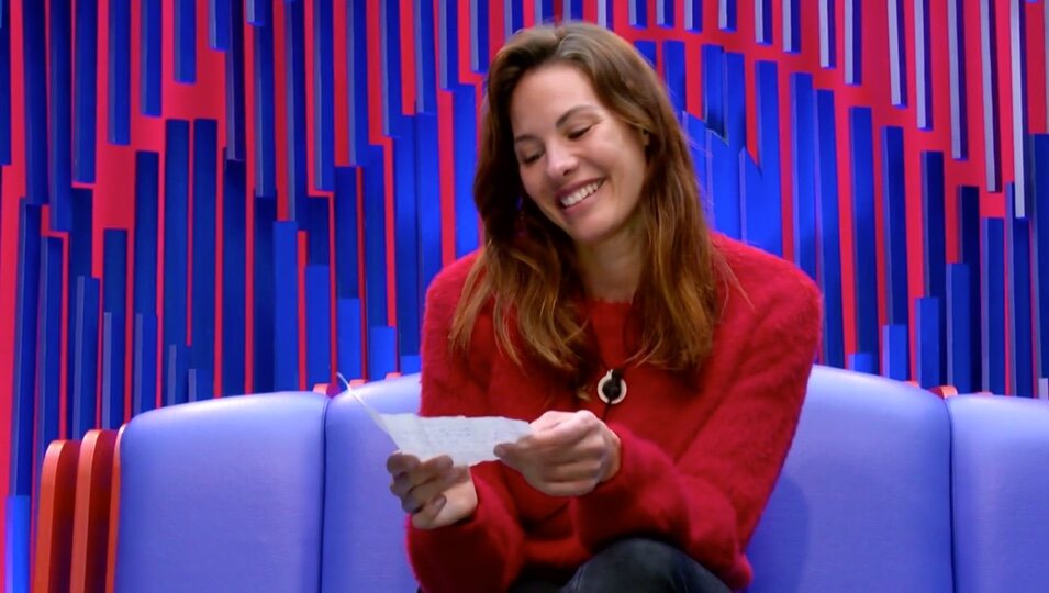 Jessica Bueno leyendo la carta de Luitingo | Telecinco