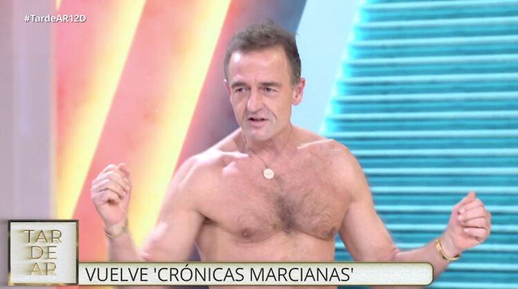 Alessandro Lequio sin camiseta en 'TardeAR'/ Foto: telecinco.es