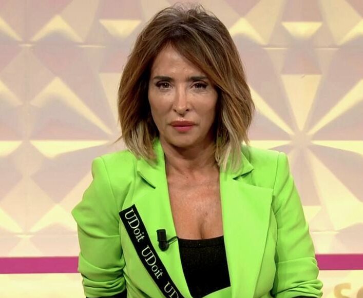 María Patiño presentando 'Socialité'/ Foto: telecinco.es