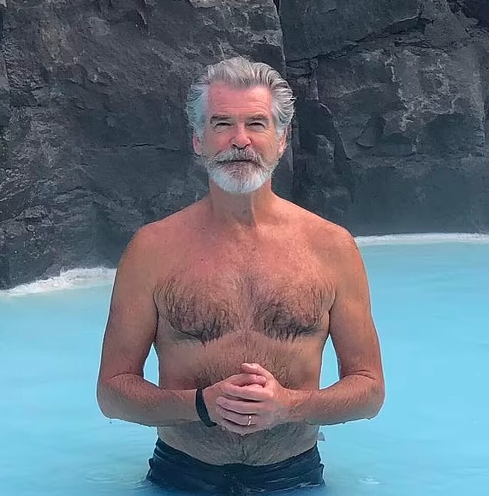 Pierce Brosnan en las termas | Instagram