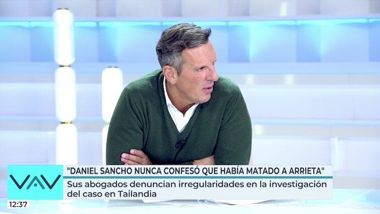 Joaquín Prat hace varias preguntas al abogado de Daniel Sancho/ Foto: telecinco.es