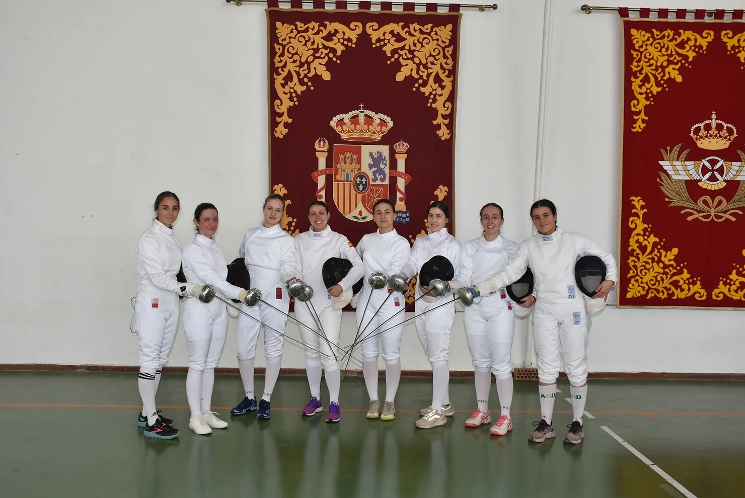 La Princesa junto a otras participantes del XXIV Campeonato Deportivo de Academias Militares para Oficiales | Foto: interacademiasaga.com