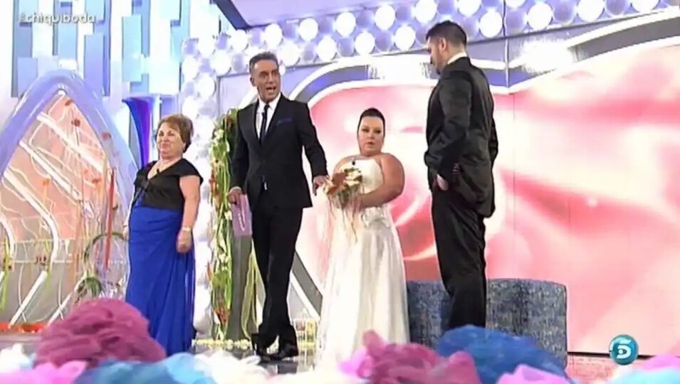 Chiqui con su madre el día que se casó en televisión | Foto: telecinco.es