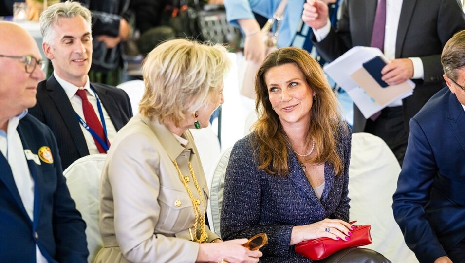 Astrid de Bélgica y Marta Luisa de Noruega