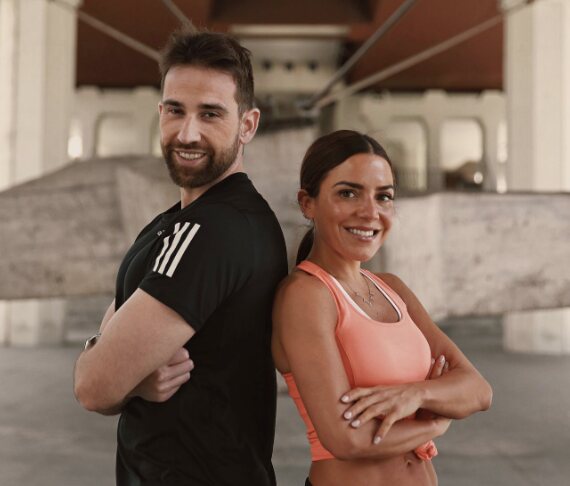 Paula Ordovás y Miguel peinado en su proyecto Better Naked/ Foto: Instagram