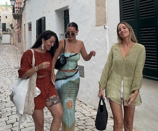 Laura Escanes con Meriloves y Sindy Takanashi/ Foto: Instagram