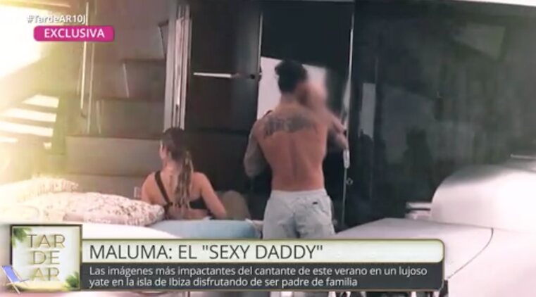 Maluma disfrutando de sus vacaciones en Ibiza/ Foto: telecinco.es