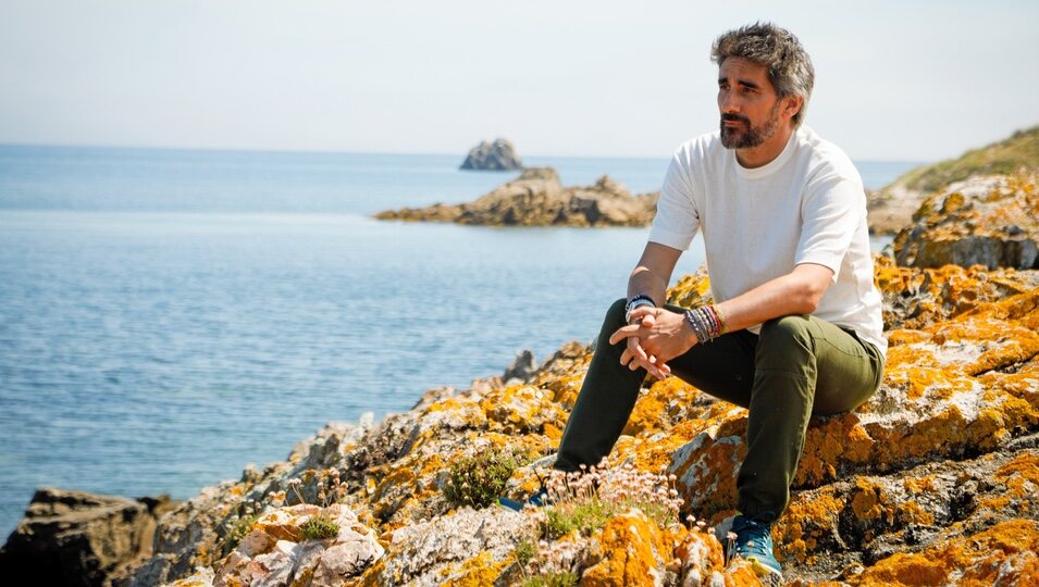 Manel Loureiro ganó el Premio de Novela Fernando Lara 2024 por 'Cuando la tormenta pase'