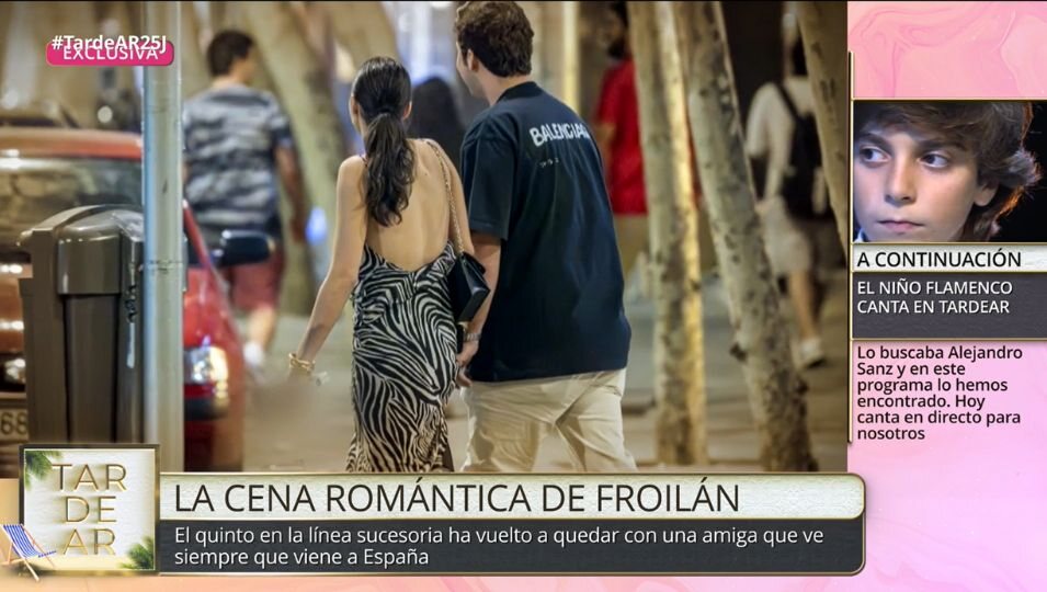 Froilán y Belén Perea cogidos de la mano por las calles de Madrid | Telecinco