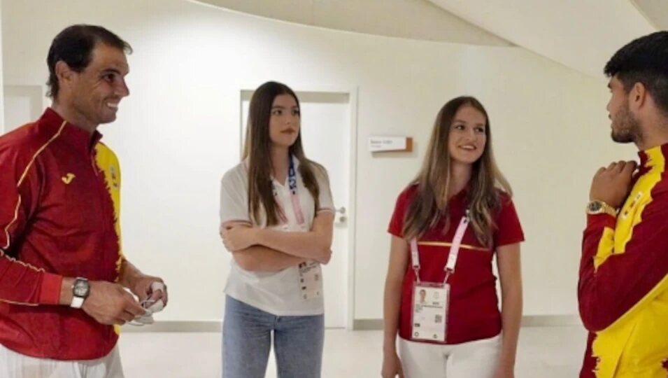 La Princesa Leonor y la Infanta Sofía en su visita previa al partido de dobles de tenis / Foto: Casa Real