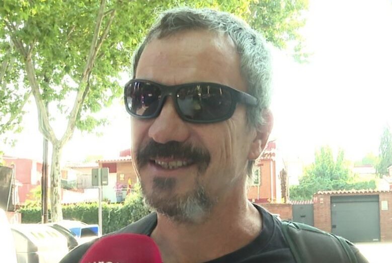 Rodrigo Sancho hablando con la prensa