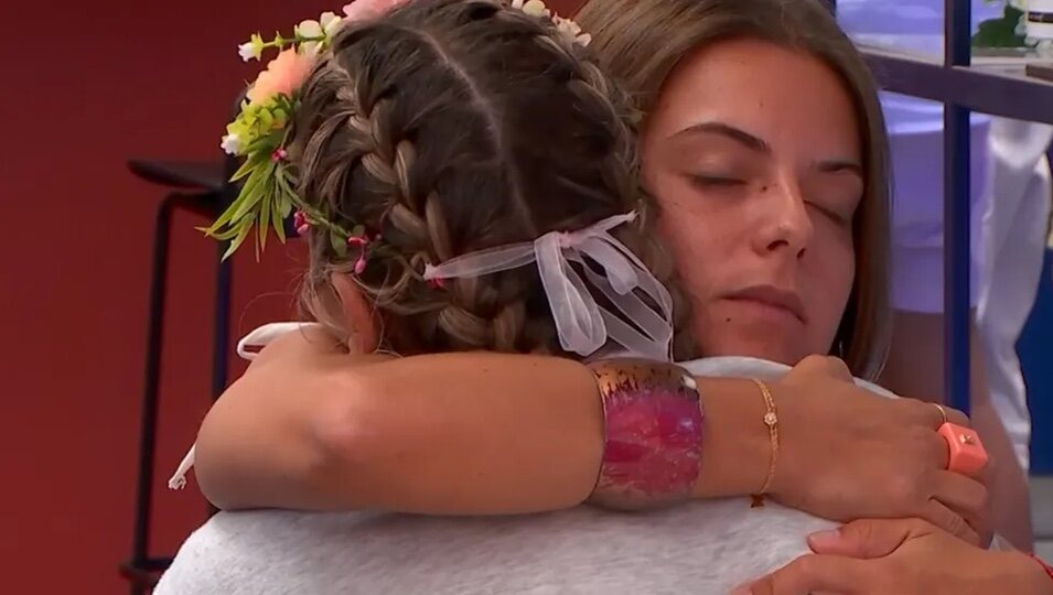 Elsa y Laura se reconcilian | Foto: telecinco.es