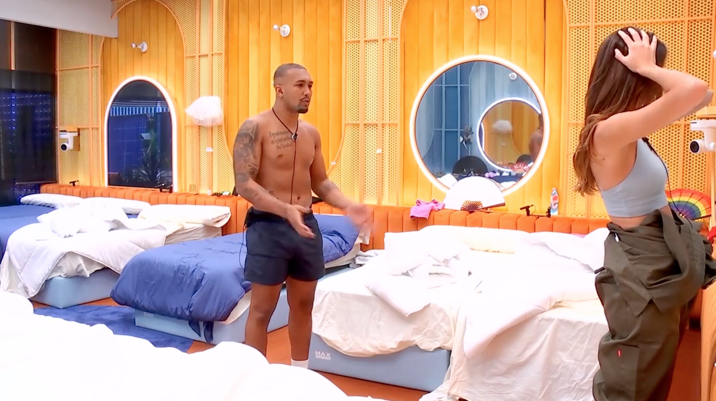 Adrián le explica a Maica la estrategia para el 'Big Bro' | Foto: Telecinco.es