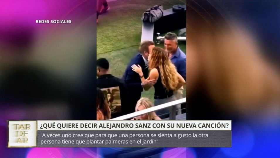 Candela Márquez saludando a David Beckham junto a Alejandro Sanz | Telecinco.es