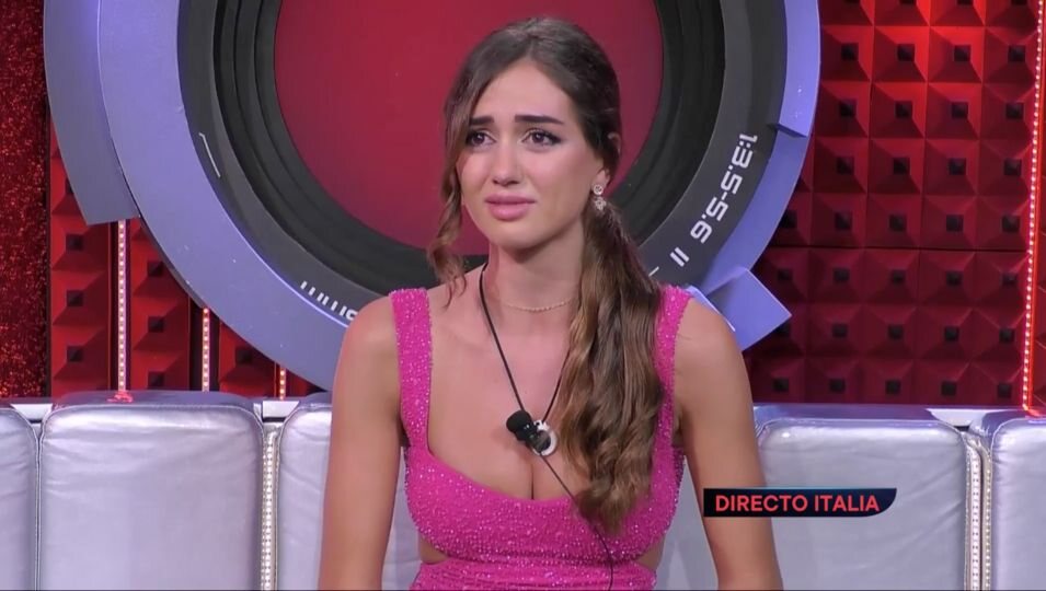 Maica se emociona al conectar con el Super | Telecinco.es