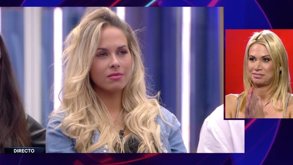 Vanessa hablando con Violeta l Fuente: Telecinco