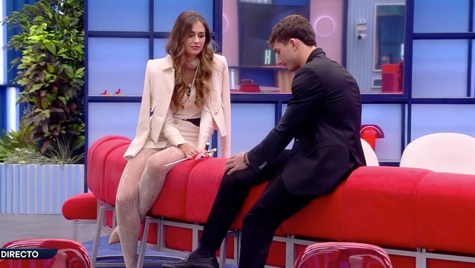 Maica hablando con Tomasso | Foto: telecinco.es