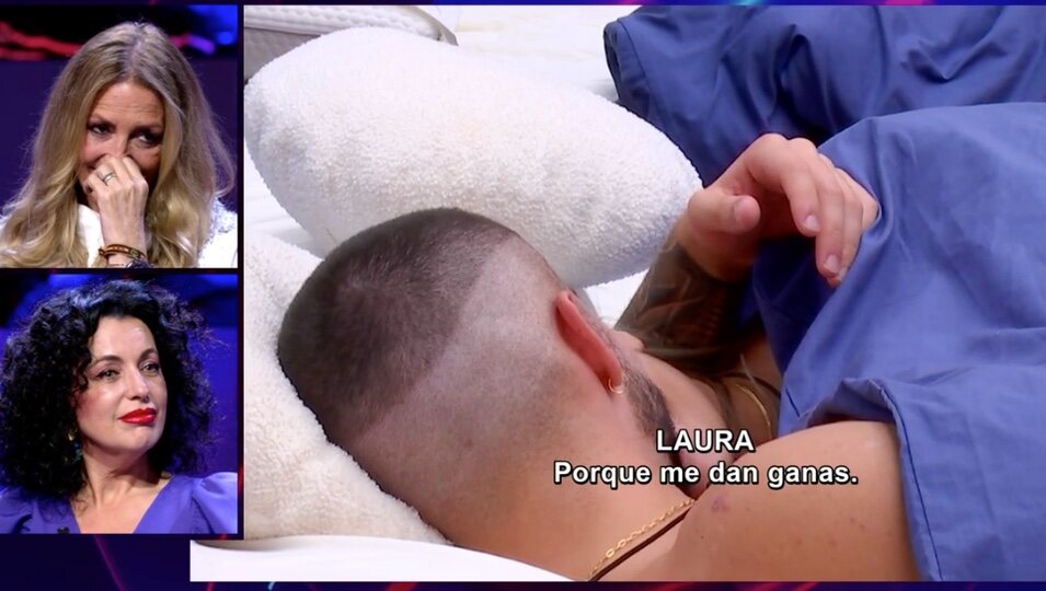 Laura y Manu en la cama l Fuente: Telecinco