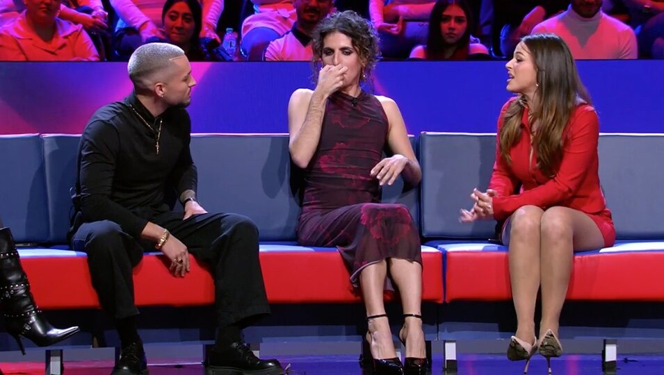 Manu y Marta Peñate cara a cara en plató l Fuente: Telecinco