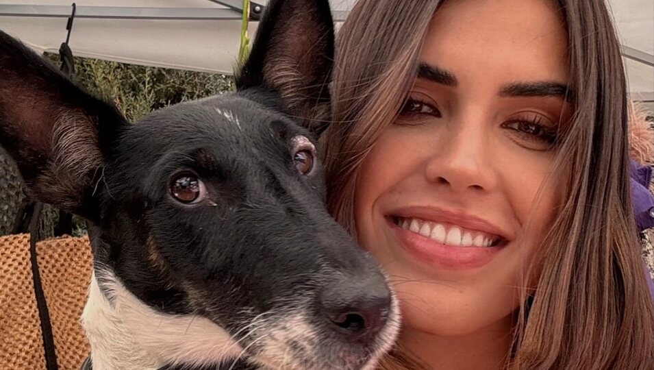 Sofia Suescun con un perrito