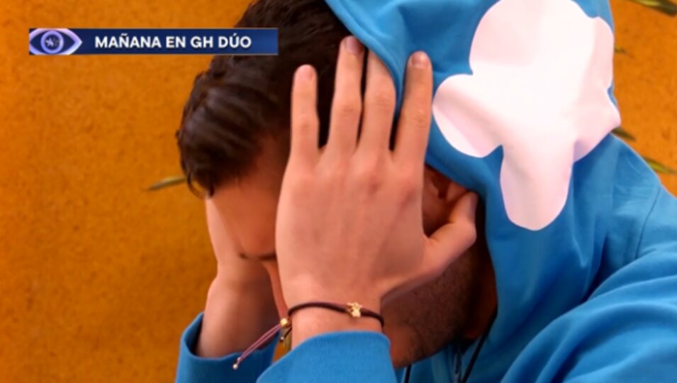 Álex Ghita colapsado a las 48 horas de entrar a la casa l Foto: Telecinco.es