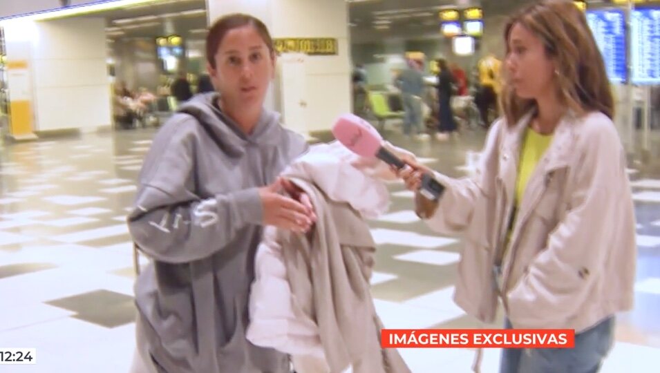 Anabel Pantoja en el aeropuerto | Foto: telecinco.es