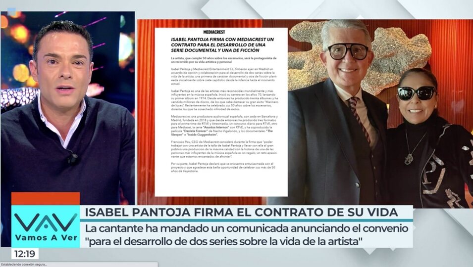 Antonio Rossi lee el comunicado del acuerdo de Isabel Pantoja con Mediacrest /Foto: telecinco.es 