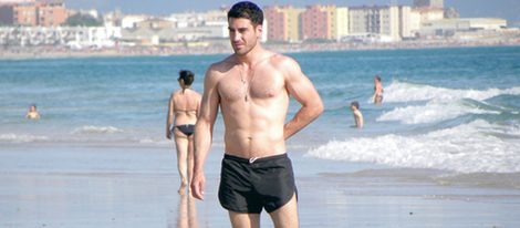  </p><p>Miguel Ángel Silvestre con el torso desnudo